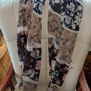 Floral Navy White Scarf
